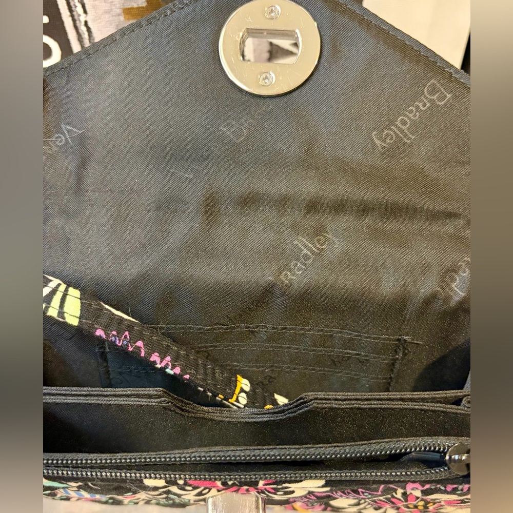 5 VERA BRADLEY Multicolor Floral Quilted Crossbody Bags, vanity and wallet EUC - Picture 6 of 14
